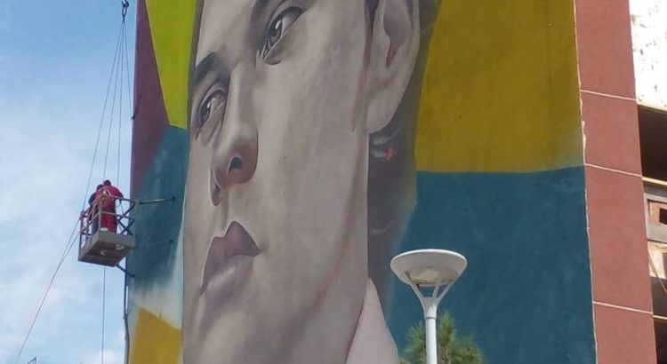 Retocan mural de Juan Gabriel en Ciudad Juárez
