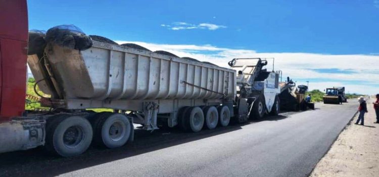 Invierte el Estado en la ampliación y rehabilitación de la carretera Jiménez-Camargo