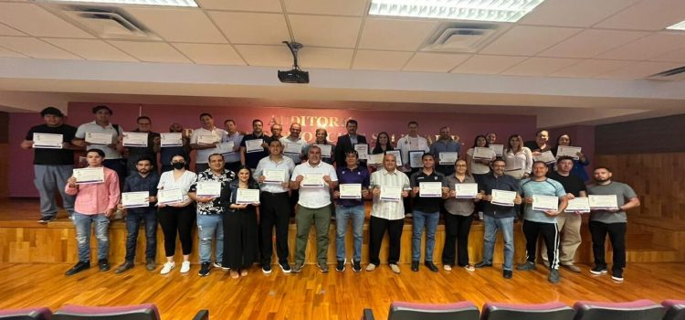 Entrega Instituto Chihuahuense del Deporte constancias de capacitación a entrenadores