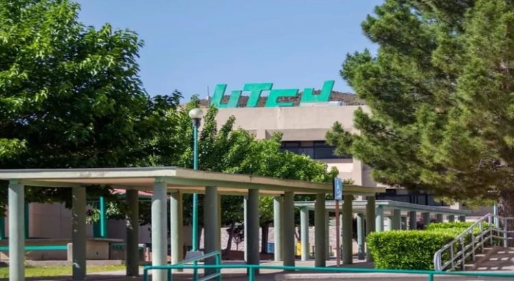 Entregan fichas de nuevo ingreso a la Universidad Tecnológica de Chihuahua