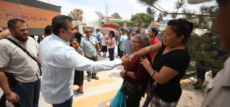 Entregan obras de pavimentación en la Fronteriza Baja