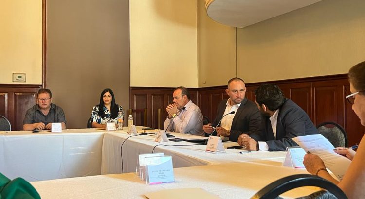 Promueven vinculación de colegios de psiquiatría y psicología con universidades en Juárez