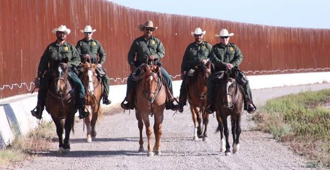 Agentes de la patrulla fronteriza sector big bend rescatan a 71 migrantes