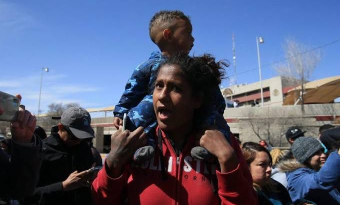 Incrementa flujo de migrantes brasileños en Ciudad Juárez