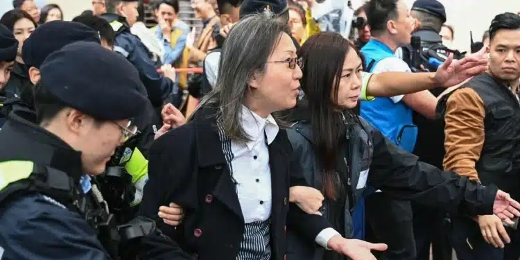 Sentencian por «subversión» a 45 activistas pro-democracia en Hong Kong