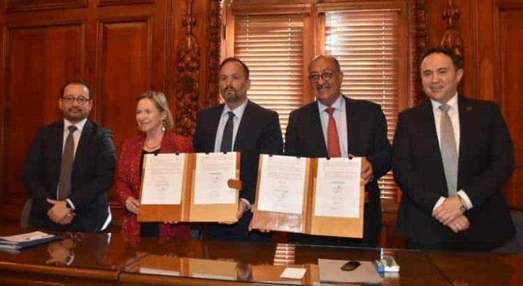 Firman convenio Estado y gobierno de Francia en materia educativa