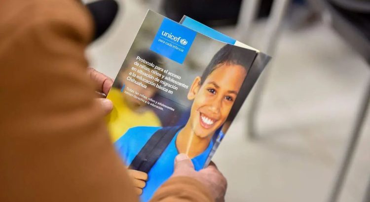 Presentan Gobierno del Estado y Unicef guías educativas para niños y adolescentes migrantes