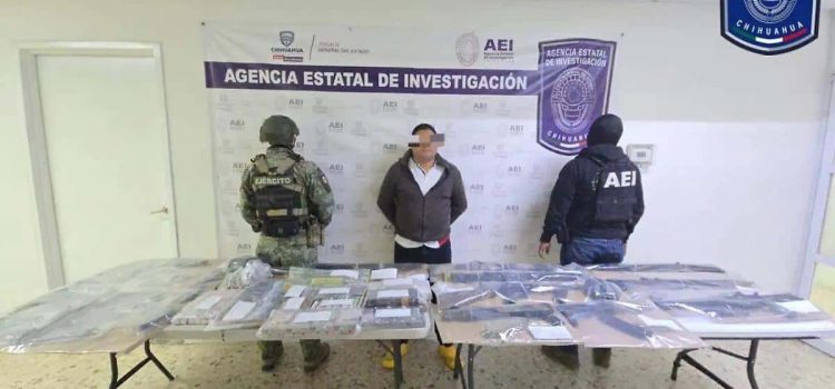 Hombre detenido con armas largas en Chihuahua fue identificado como policía municipal