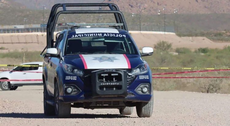 Detienen a cuatro sujetos y aseguran 11 armas tras enfrentamiento en carretera de Chihuahua