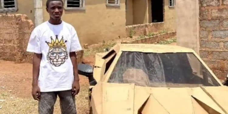 Construyó su Lamborghini con cartón … y funcionó