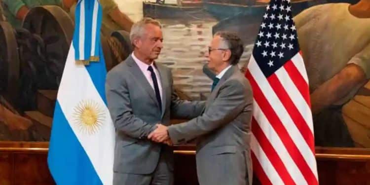 Confirma Argentina su salida de la OMS