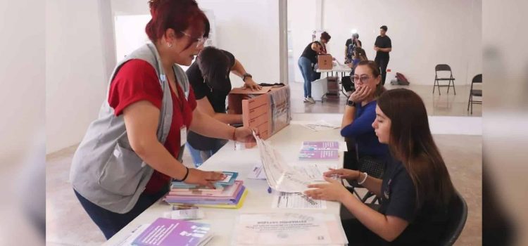 Capacitan a 32 mil 674 personas para ser funcionarias de casilla en elecciones 2025 en Chihuahua Capacitan a 32 mil 674 personas para ser funcionarias de casilla en elecciones 2025 en Chihuahua