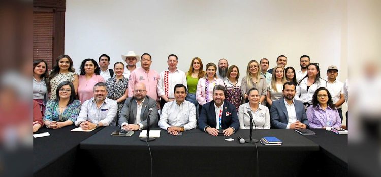 Realizan taller para fortalecer la estrategia turística de los Pueblos Mágicos de Chihuahua Realizan taller para fortalecer la estrategia turística de los Pueblos Mágicos de Chihuahua