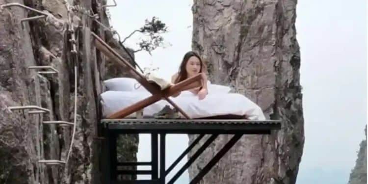 Dormir al borde del abismo: la nueva atracción turística