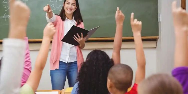 Alerta la UNESCO sobre escasez de maestros para 2030
