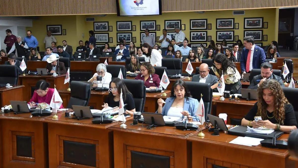 Desechan solicitud de comparecencia de Maru Campos ante el Congreso del Estado